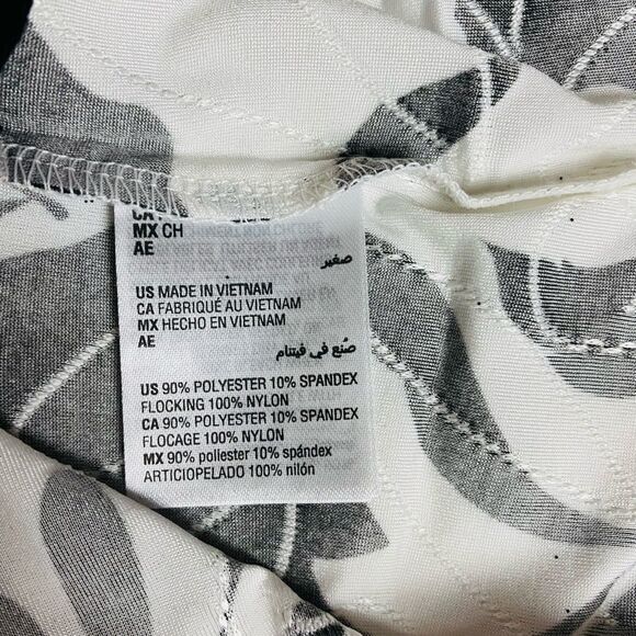 JM Collection Flocked Velvet Jacquard Keyhole 3/4 Sleeve Top Size S NWT - Picture 10 of 10